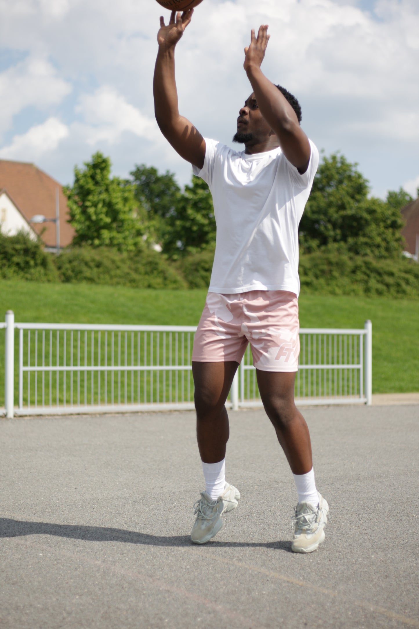 APAC MESH SHORTS - WORLDWIDE COLLECTION